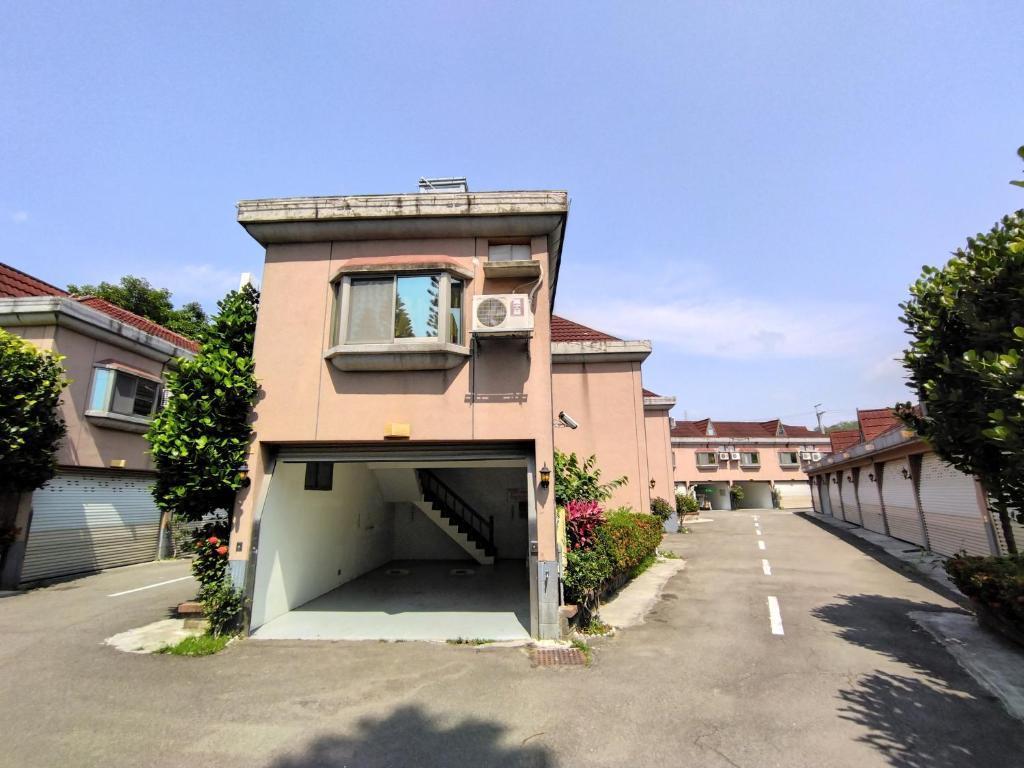 愛伊堡汽車旅館 (Ai Yi Bao Motel)