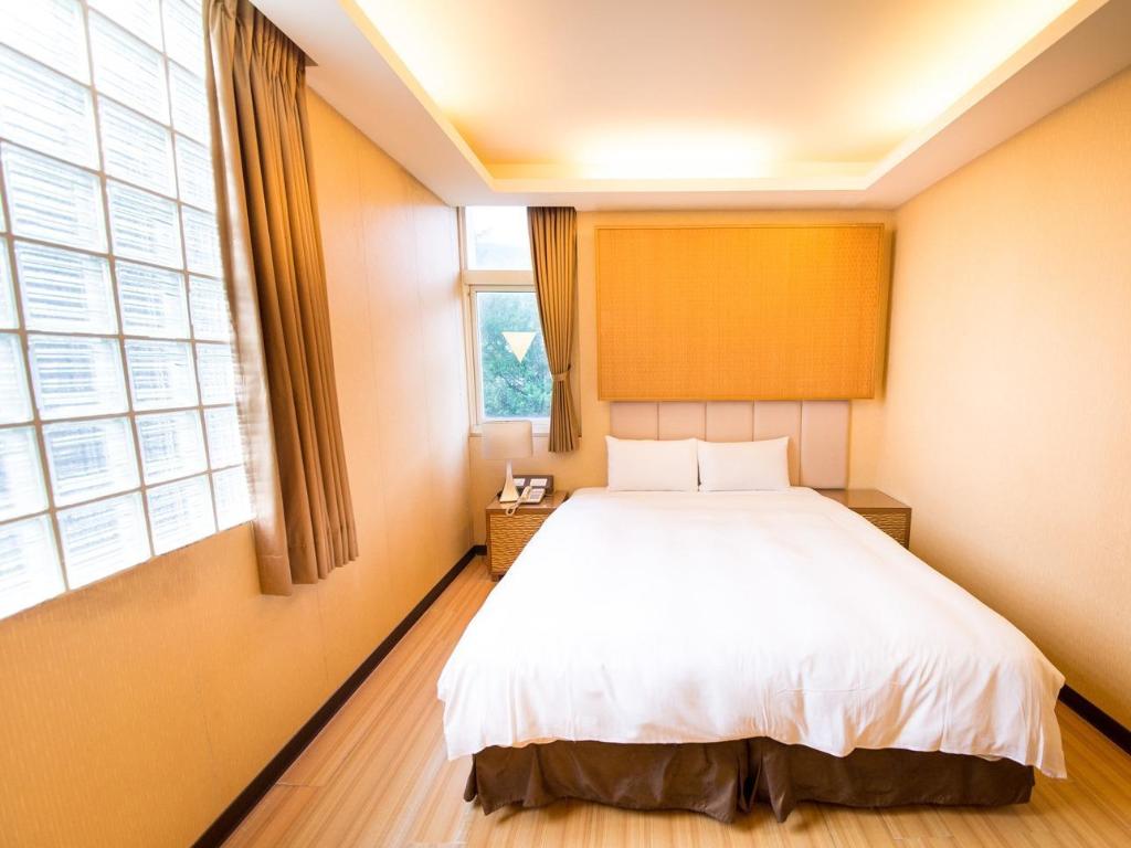 青池人文溫泉旅店 (Aoike Hot Spring Hotel)