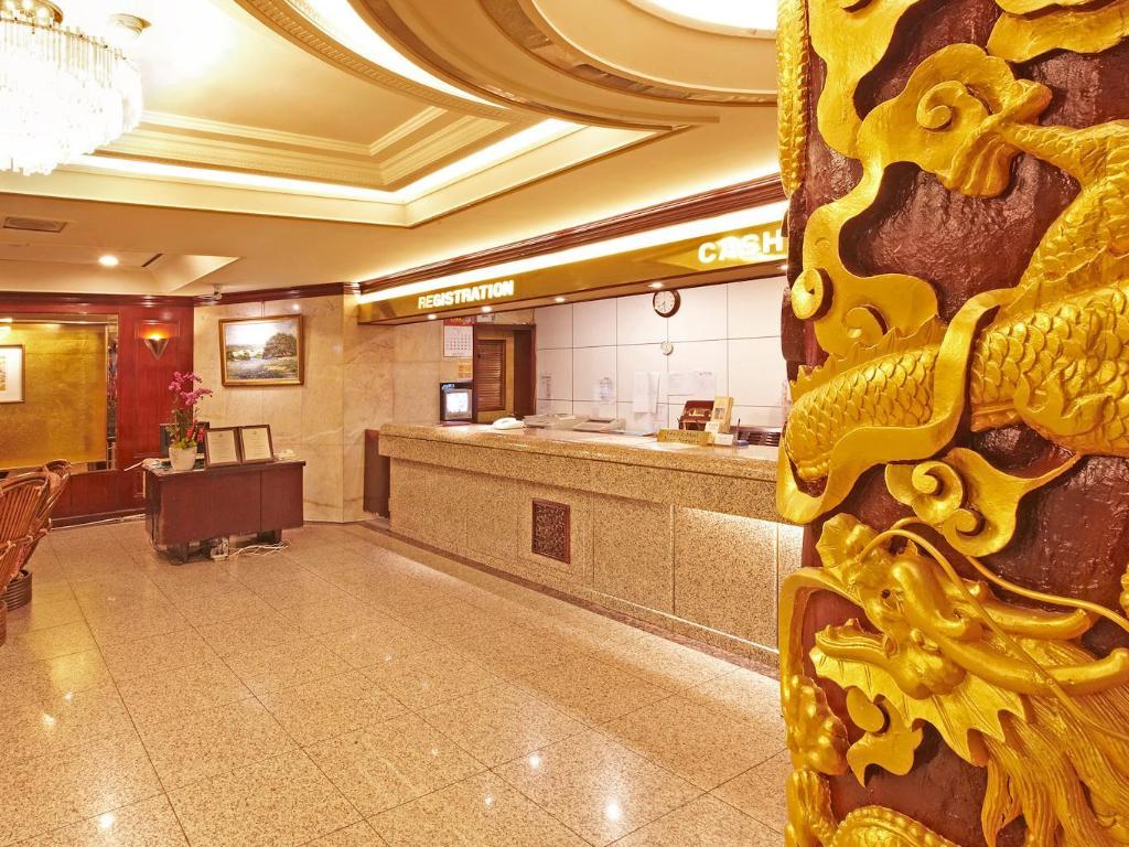 國王大飯店 (Emperor Hotel)