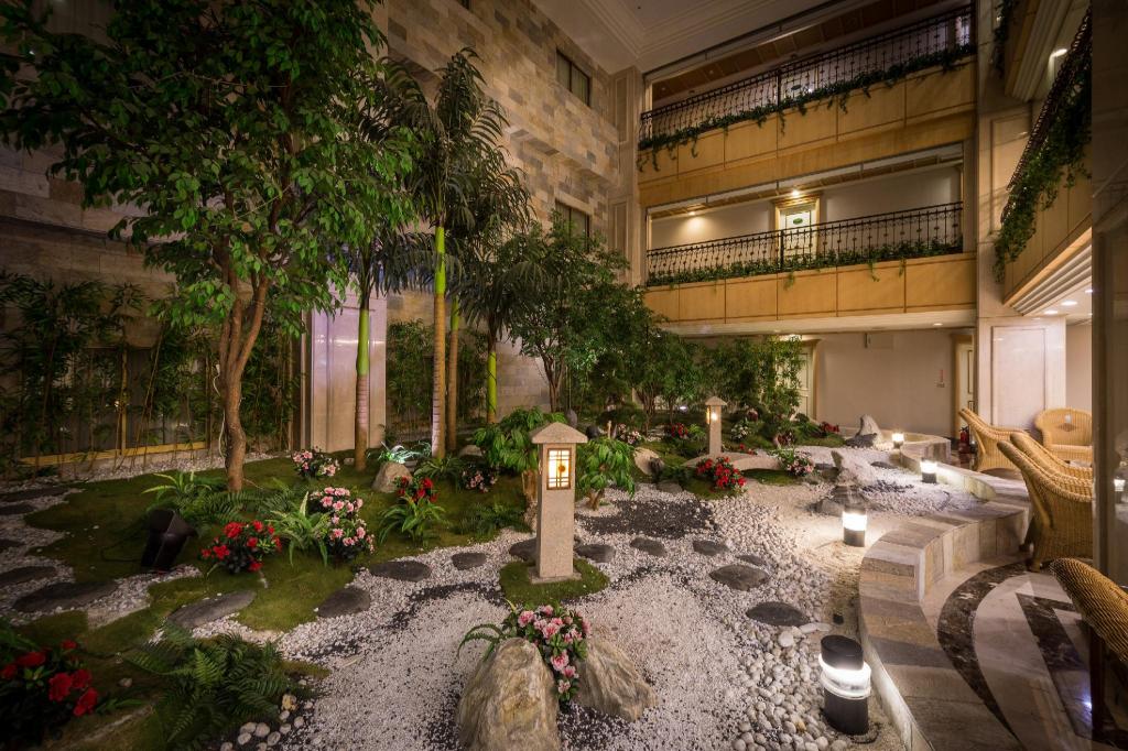 承攜行旅-中壢中正館 (Guide Hotel Zhongli Zhongzheng)