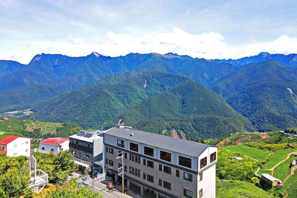 梨山景觀民宿 (Lishan Landscape B&B)