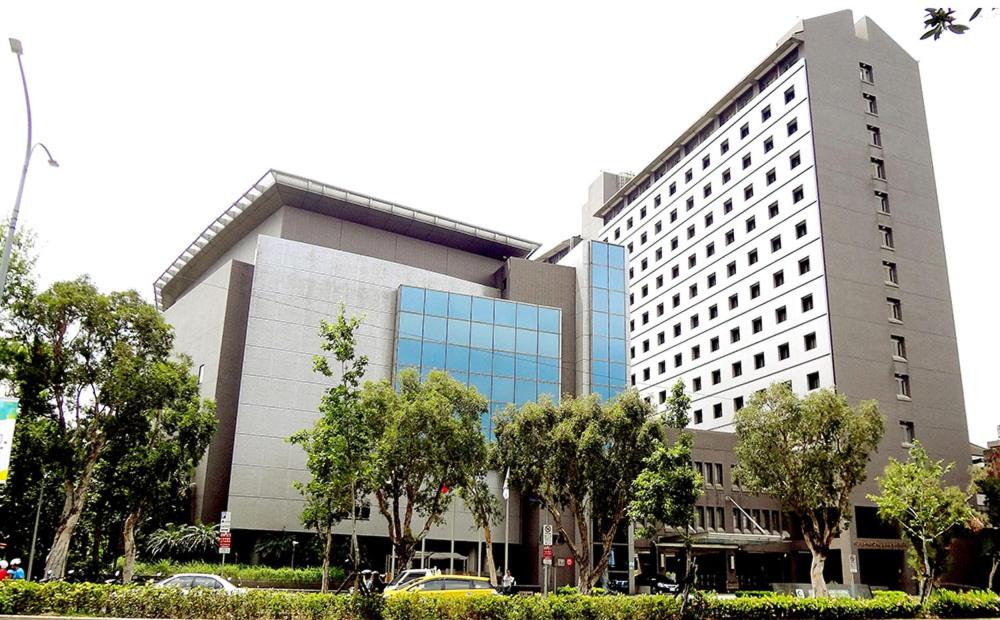 福華國際文教會館 (Howard Civil Service International House)