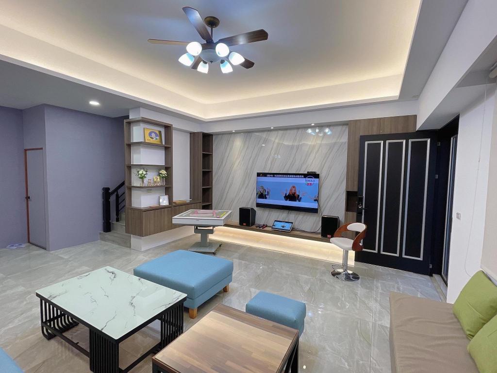 Hua House Homestay