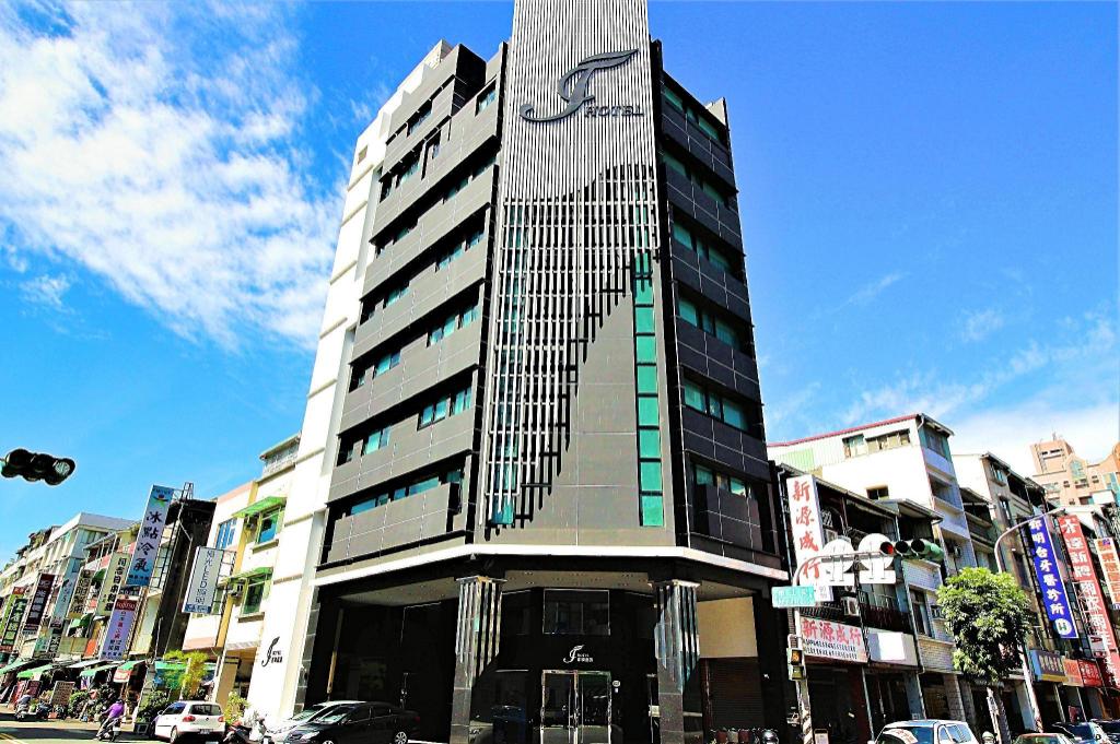 礁溪日月光溫泉飯店 (J-Hotel)