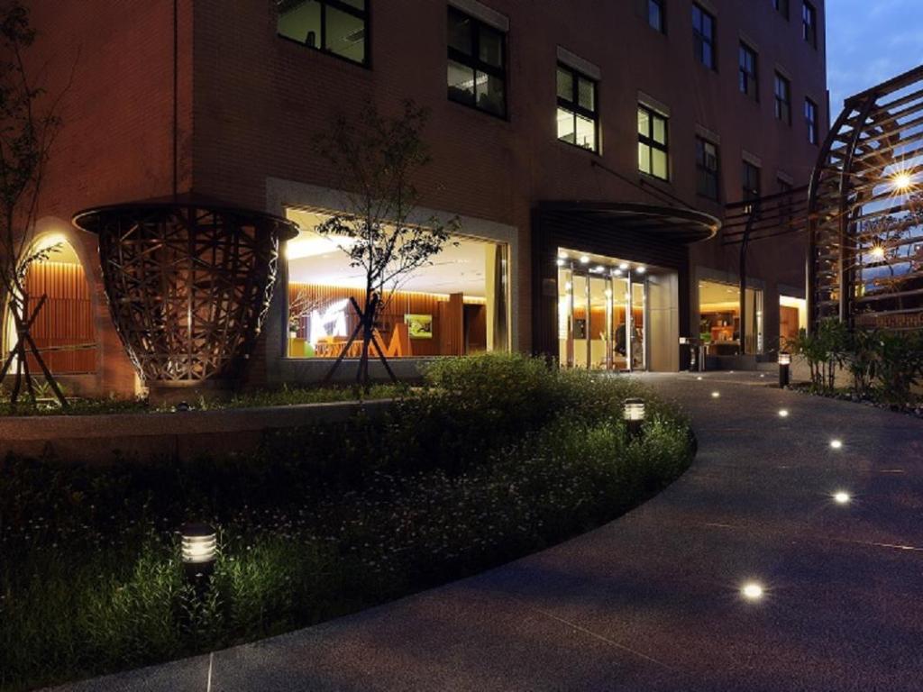 沃田旅店 (Mellow Fields Hotel)