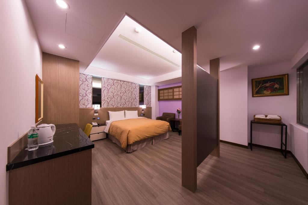 名爵汽車旅館 (Sir Motel - Sanchong)