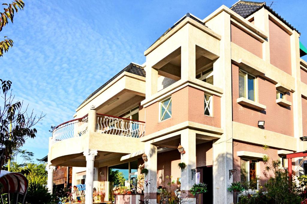 花田民宿 (Taichung Xinshe Garden Life Homestay B&B)