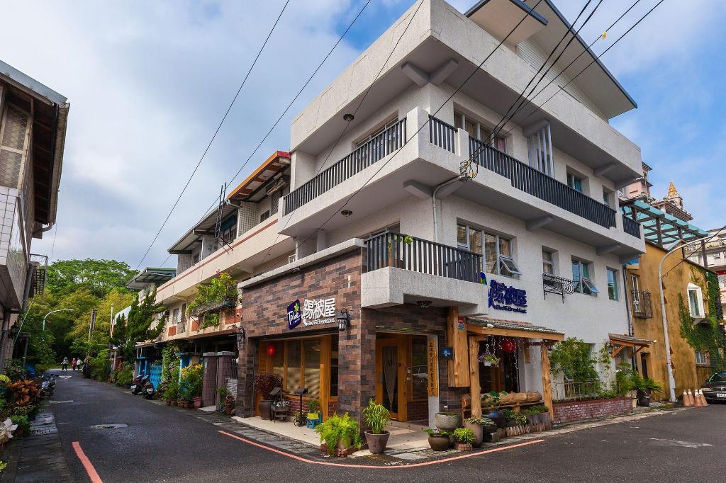 踢被屋民宿 (Tobe Home)