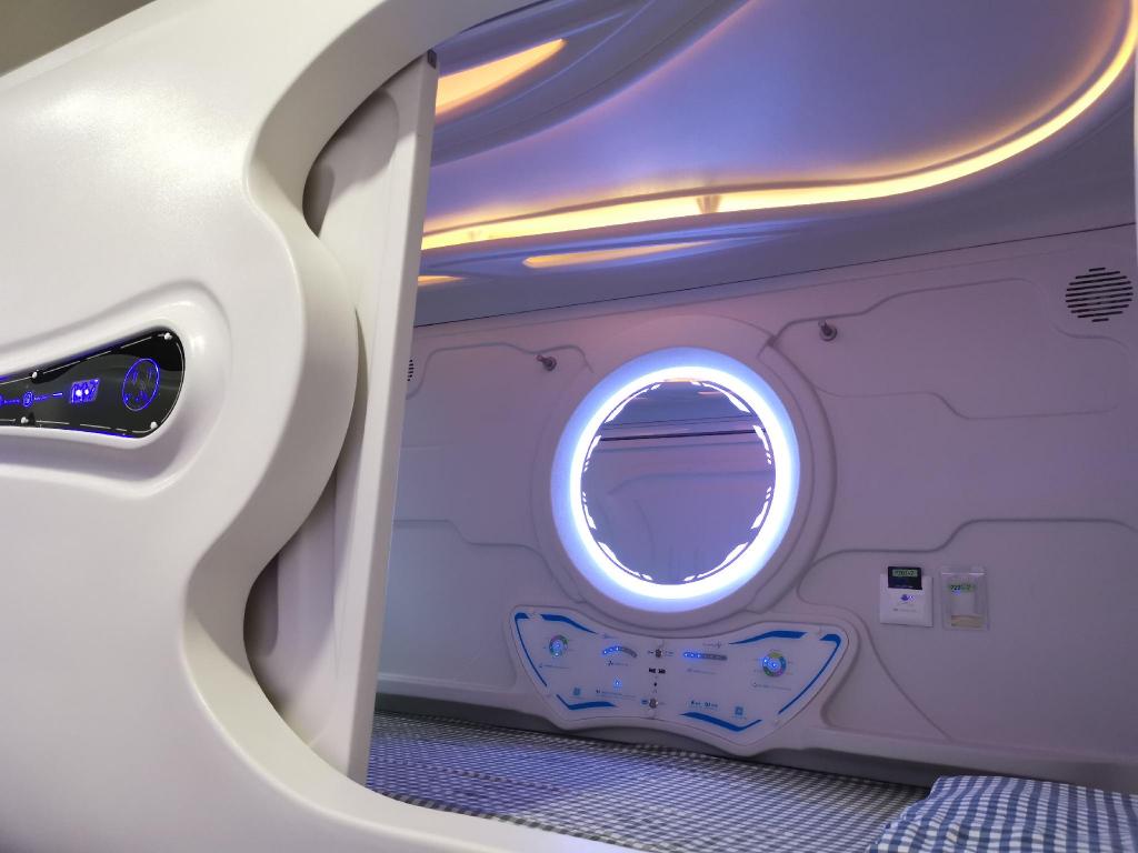橙舍太空艙旅館 (TW Capsule Hostel)
