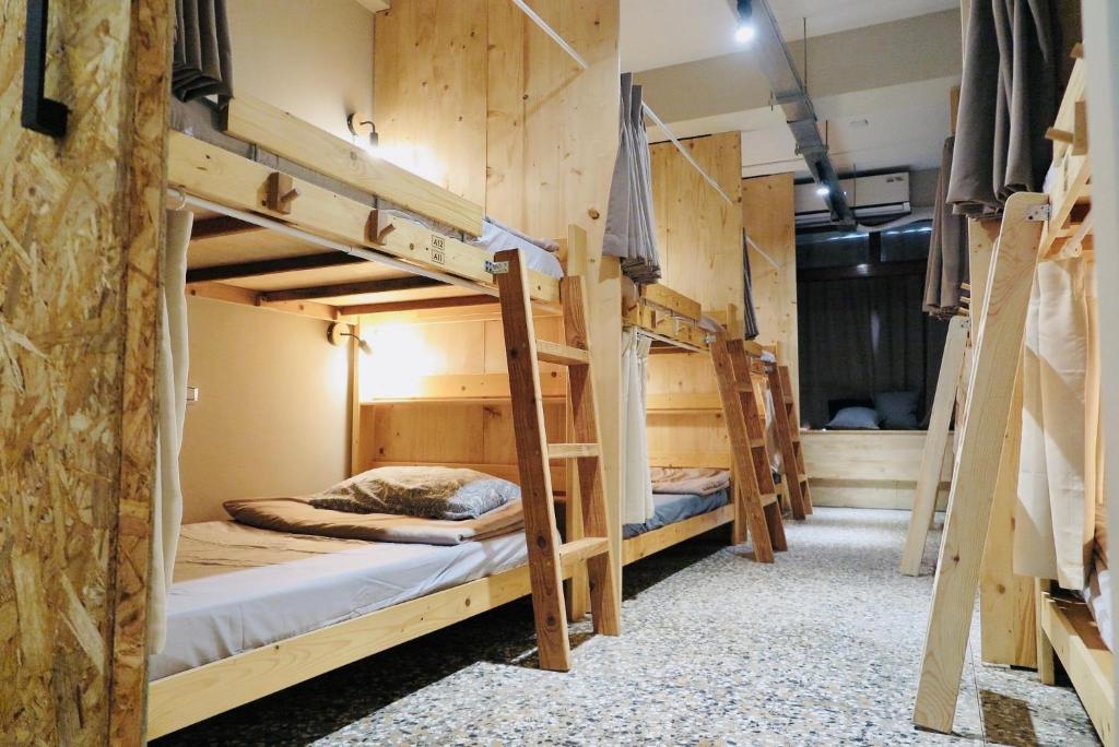 走路回家背包客青年旅館 (Walk Home Hostel)
