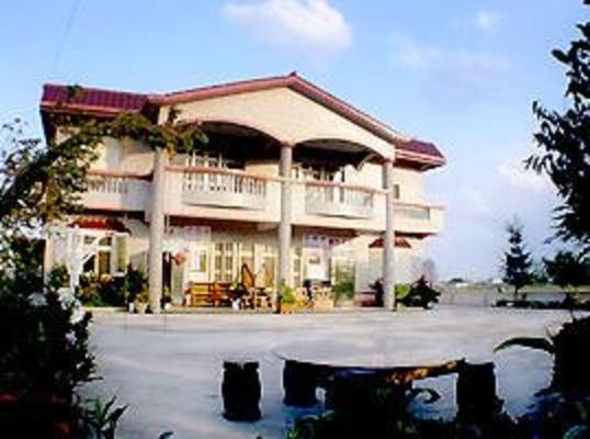 宜蘭情民宿 (Yilan Affectivity)